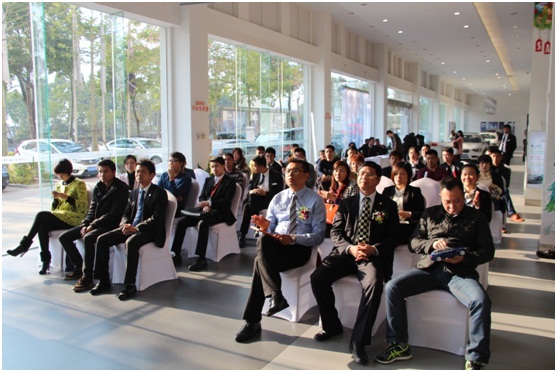 �����͑�